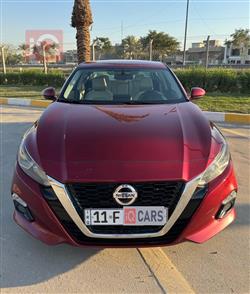 نيسان ألتيما